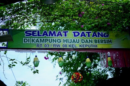 Gapura Selamat Datang RT/RW: 03/08 Kel. Keputih Surabaya