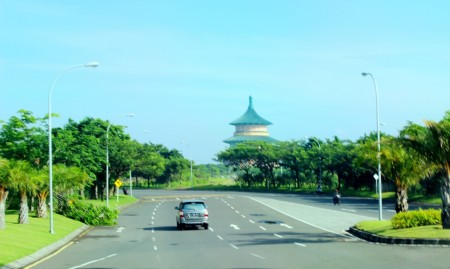 Pagoda Tian Ti dari East Coast Boulevard