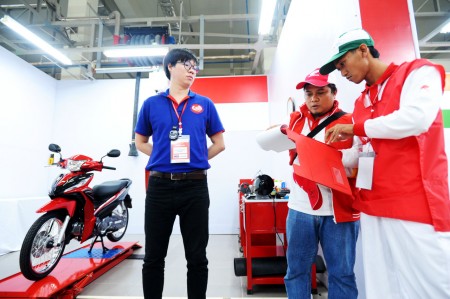 Duet Mekanik PT Astra Honda Motor Menggondol Emas Di Vietnam
