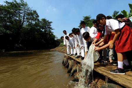 Edukasi Lingkungan Sungai Ciliwung