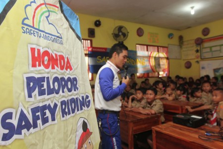 Safety Riding Goes To School 6