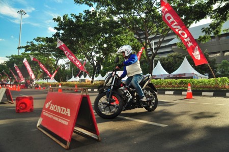 SAFETY RIDING AND TEST DRIVE SONIC 150R