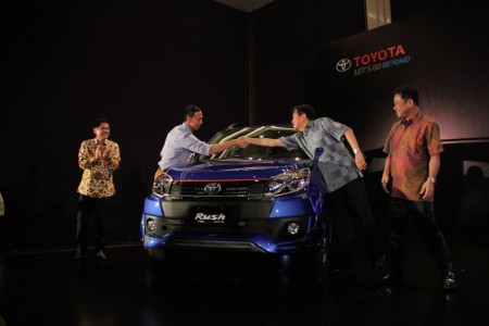 Peluncur Toyota New Rush