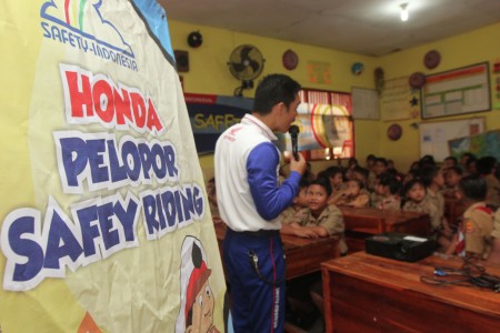 Safety Riding Goes To School 5