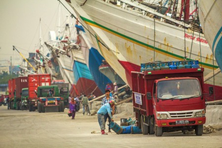 Pekerja Di Pelabuhan Sunda Kelapa