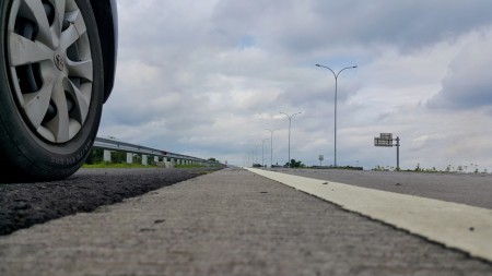 Mencoba jalan tol baru Mojokerto - Krian
