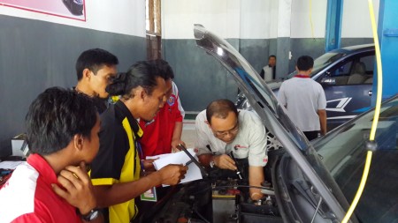 Pelatihan Technik Guru otomotif SMK N 5 Bandar Lampung