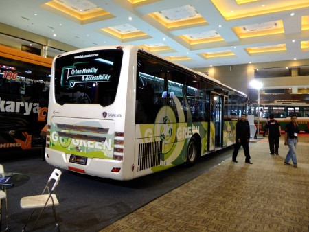 Go Green - Scania K250UB Bus Kota Masa Kini (United Tractor)