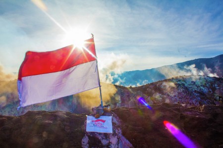 Menikmati Sunrise di Atap Jawa Tengah Bersama Indonesia