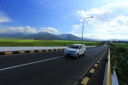 Meretas jalan menikmati indahnya Nusantara