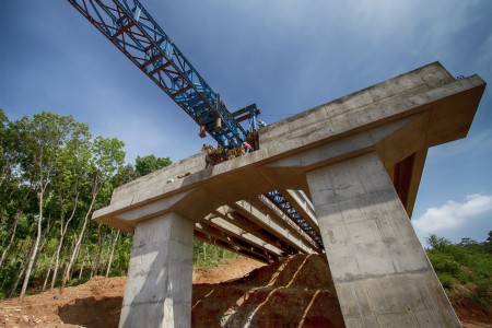 Pembangunan Pier Jembatan Jalan Tol Semarang - Solo