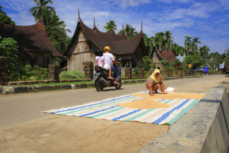 Menjaga keseimbangan zaman