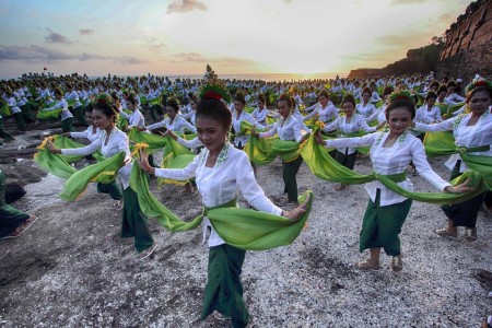 Rejang Ratu Segara