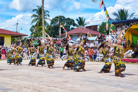 Tari Adat Dayak Kampung MERASA Kalimantan Timur