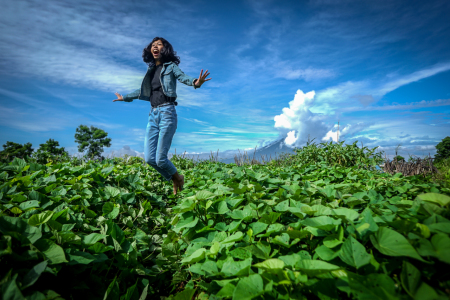 Berlibur di kebun abah