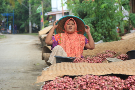 Ibu yang malu untuk difoto