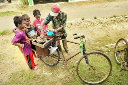 penjual cilok