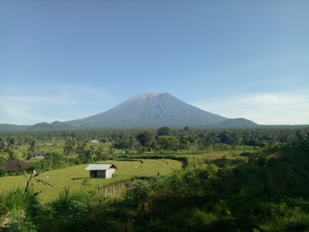 Kampung di lereng Gunung Agung