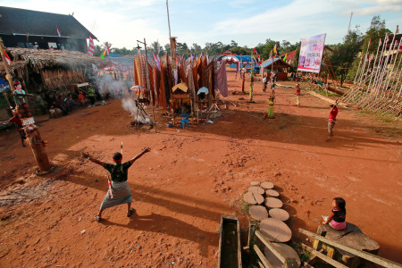 Tari Persembahan untuk Leluhur