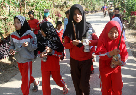 Pencari Sampah Plastik