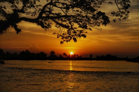 Senja di Sungai Lematang