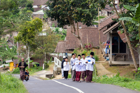 Pergi ke masjid