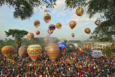 Festival Balon Udara Wonosobo
