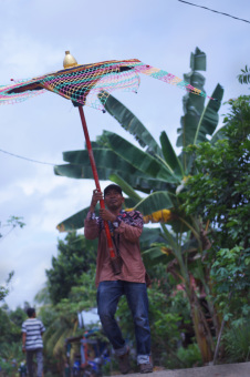 Kesenangan penari payung