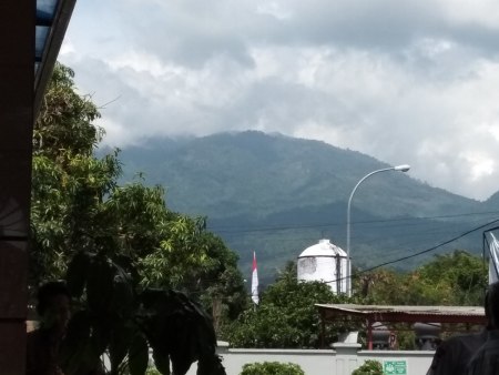 Panorama Alam Gunung karang pandeglang