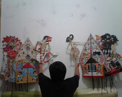 BELAJAR WAYANG KULIT OTODIDAK