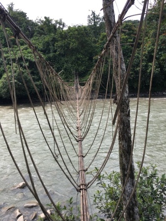 Jembatan Rotan Tali Tiga