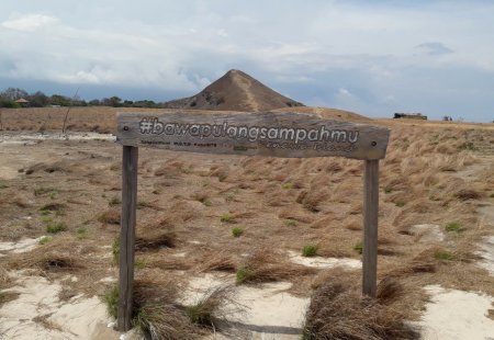 Keindahan Pulau Kenawa di Poto Tano Sumbawa Barat