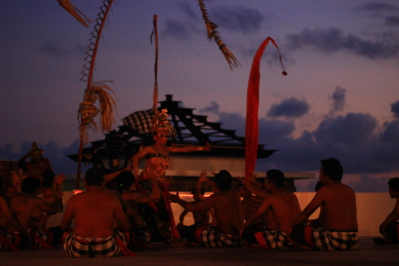 Tari kecak bali