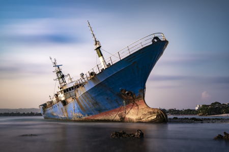 Perahu Pencuri Ikan