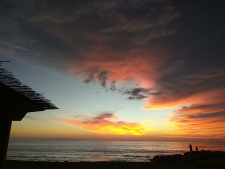 Ayah, Sunset Tak Lebih Indah Dibandingkan Dirimu