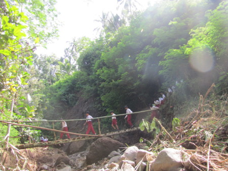 Jembatan Untuk Sekolah