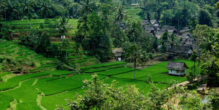 Kampung Naga, Kampung adat sunda di Priangan Timur