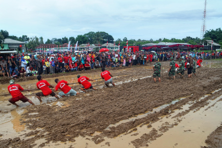 TARIK TAMBANG DI KAMPUNG SAWAH