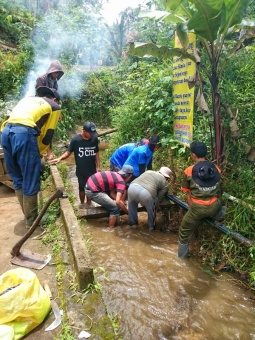 Semangat pemuda menjaga kebersihan