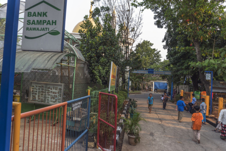 Fasilitas Bank Sampah Dikampung Rawa Jati