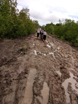 Jalan rusak parah