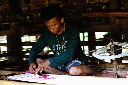 Pembuatan kain NTT