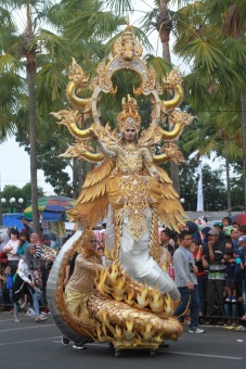 Wow.....hebat ( Jember carnaval);