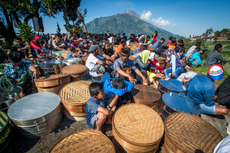 Kebersamaan di Lereng Merbabu