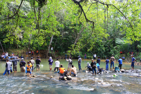 Memancing di Lubuk Larangan Persaudaraan