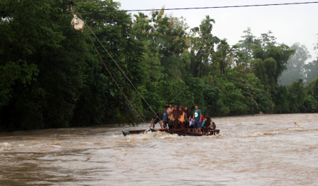 JEMBATAN RUSAK AKIBAT BANJIR