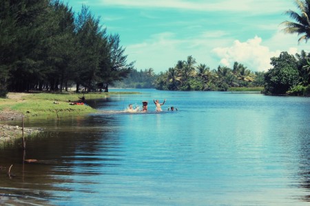 Kolam Renang Kampung