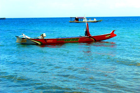 Hari yang cerah di laut labuan lombok