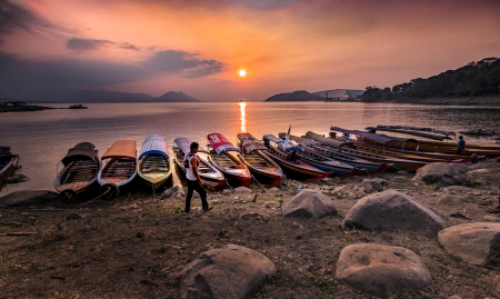 Perahu Wisata