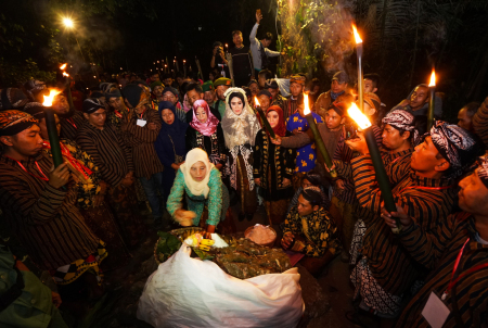 Tradisi Malam Satu Muharam di desa Traji